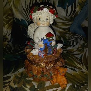 Dreamsicles Christmas trinket box